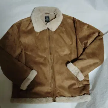 루이 샤를롱 빅 문톤 빅 스웨이드 보아 숏