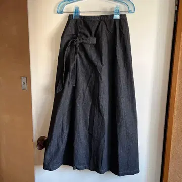 카네코 이사오 소프트 데님 택시 업 스커트 블랙