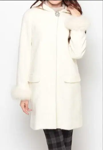 [택 포함 새상품] 프로포션 바디 드레싱 코트 절개