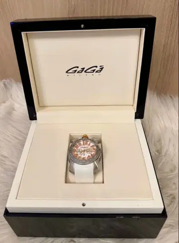 가가밀라노 크로노그래프 48 8016.01