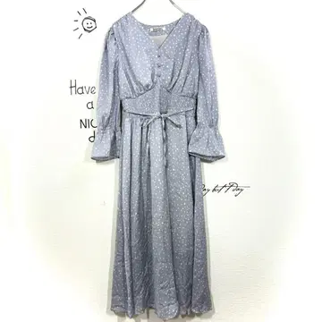 스나이델 원피스(F) 랜덤 도트 무늬 셔링 벨 소매 걸리시