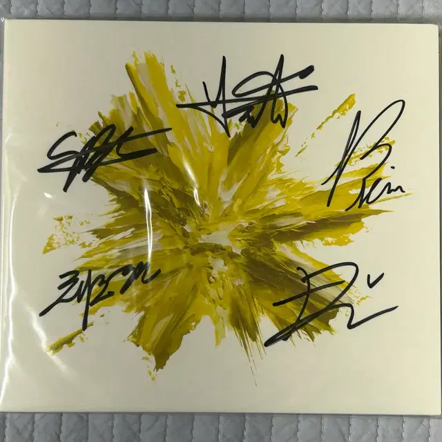 터치드 ysl 앨범 사인반