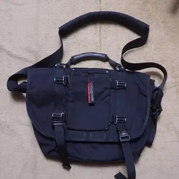 TOUGH 블랙 숄더백