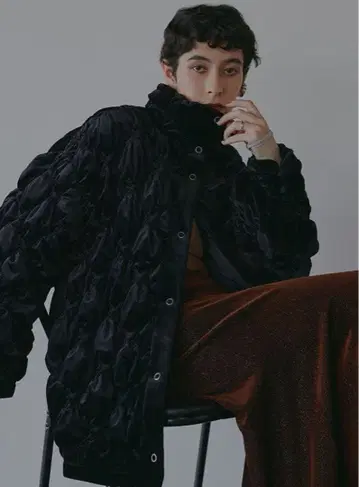 새상품 아메리 벨로아 퀼팅 스탠드 카라 블루종