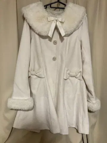 Amavel 코트 화이트