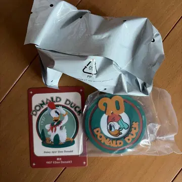 도널드 덕 90주년 시리즈 POPMART 데이지