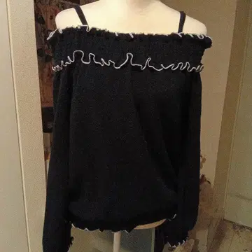 트라라라 TRALALA 스트레치 파일 원단 블라우스 (초콜릿)