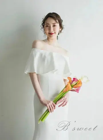 오프숄더 화이트 웨딩 드레스