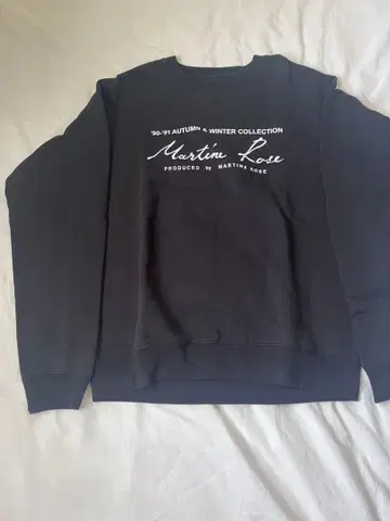 마틴 로즈 블랙 맨투맨