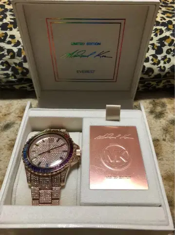 마이클코어스 시계 긴자점 한정판 에베레스트 레인보우