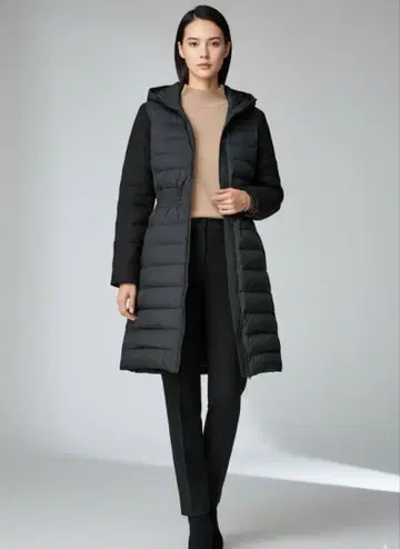 카리앙 허리 조임 다운 코트 절개 소매 블랙 후드