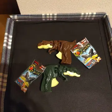 격신 T렉스 TRIGGER 2체 세트 3 새상품