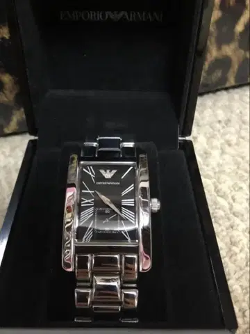 엠포리오 아르마니 시계