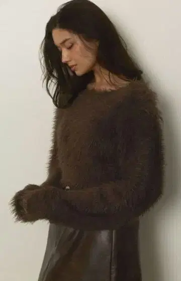 새상품 ALEXIA STAM 샤기 니트탑 브라운