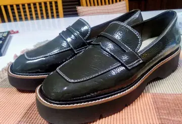 루탈론 GRISE 올리브 그린 에나멜 로퍼 24.5cm