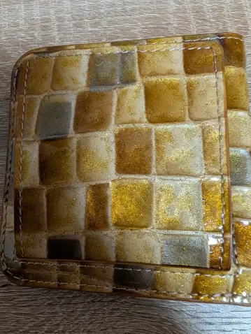 새상품 [ 골드 타일 무늬 접이식 지갑 ]