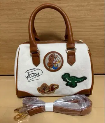 아코모데 토이스토리 백