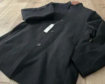 미사용품 컴시즘 스탠드 카라 숏코트 X 블랙 M 사이즈