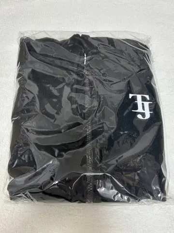 [ 미개봉 새상품 ] TravisJapan 2025 VIIsual 후드티