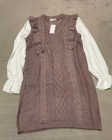 새상품 INGNI 케이블 짜임 프릴 니트 원피스 M