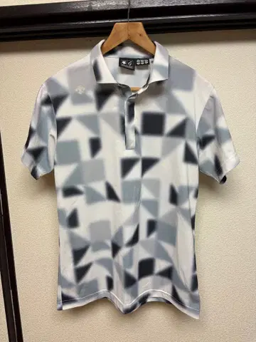 데상트 골프 반팔 셔츠 L