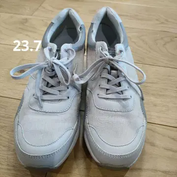 라이트 그레이 스니커즈 MBT OSAKA LACE UP 23.7