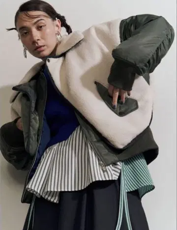 시착만 한 상품 UN3D 보아 도킹 블루종 사이즈 36