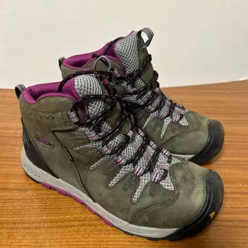 KEEN 여성용 트레킹 슈즈 24cm