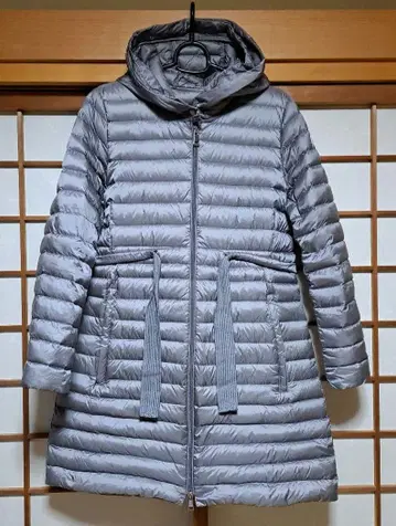 실버 그레이 다운 코트 드로 코드 리본 포함