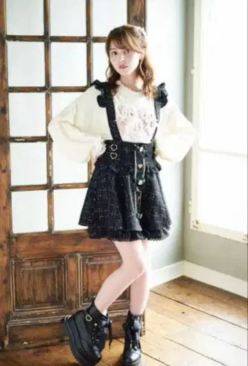 리즈리사 LIZLISA 트위드 서스펜더 치마바지 블랙