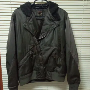 유니클로 KM 키미노리 모리시타 콜라보 자켓 올리브 L 사이즈