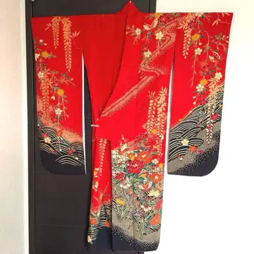 빨간색 꽃무늬 후리소데, 오비