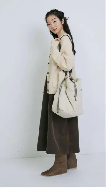 BIGI 복슬복슬 충전솜 볼륨 숄더백