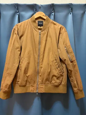 브라운 점퍼 블루종