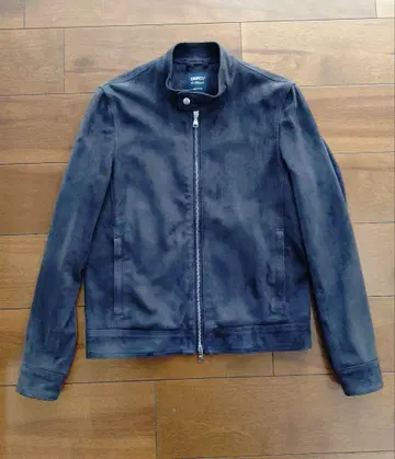 엠메티 juri 스웨이드 차콜 46 1회 사용 정가 154,000엔