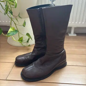 [겨울 밑창] WOOD HOUSE 짙은 갈색 미들 기장 천연 가죽 부츠