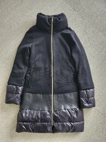 HERNO 헬레노 다운 코트 자켓 블랙 이소재 절개 니트