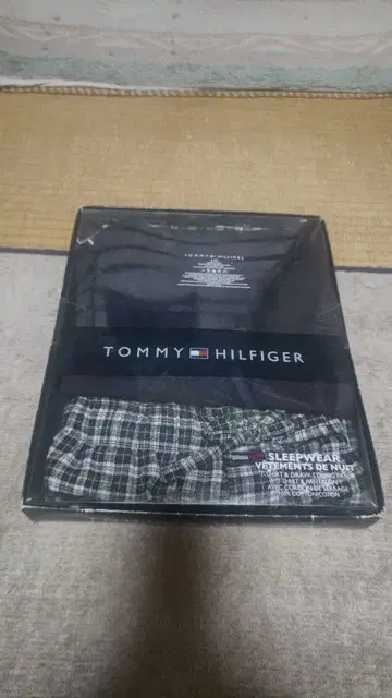 TOMMY HILFIGER 룸웨어 세트