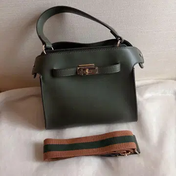 비타펠리체 올리브 그린 숄더백
