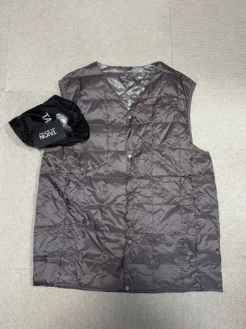 새상품 TAION 다운 베스트 M 그레이 수납 봉투 포함