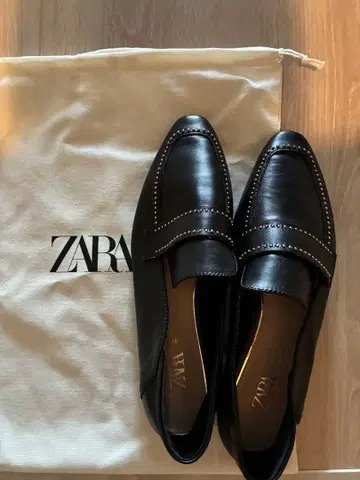ZARA 스터드 로퍼 37