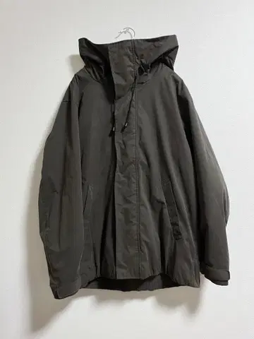 back point 다크 카키 마운틴 파카