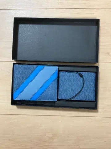 NIB 마이클코어스 남성용 바이폴드 지갑 블루 데님 MK 로고