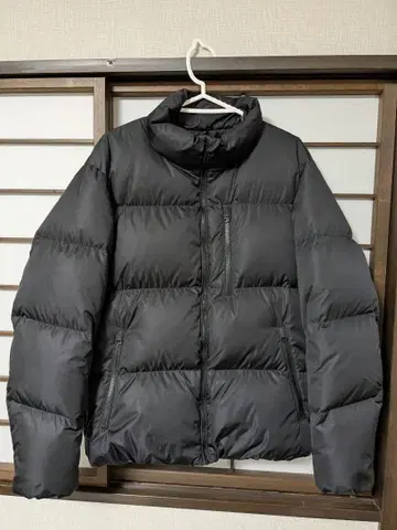 GU 다운 자켓 블랙 남성용 아우터 L 사이즈