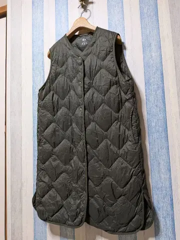 유니클로 울트라 라이트 다운 롱 베스트 퀼팅 S 카키