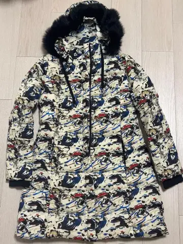 천녀 무늬 퍼 달린 다운 코트