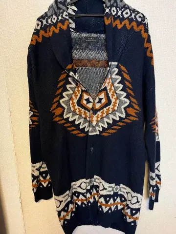새상품급 ZARA 기하학 패턴 가디건 M