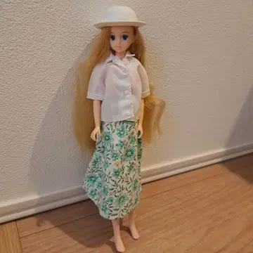 제니 프렌드 티모테 제니 인형 꽃무늬 스커트 블라우스 모자