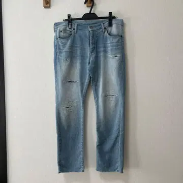 라이트 블루 데미지 데님 팬츠