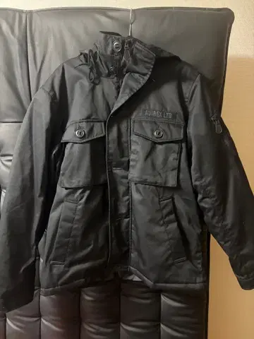 AVIREX 블랙 후드 부착 자켓